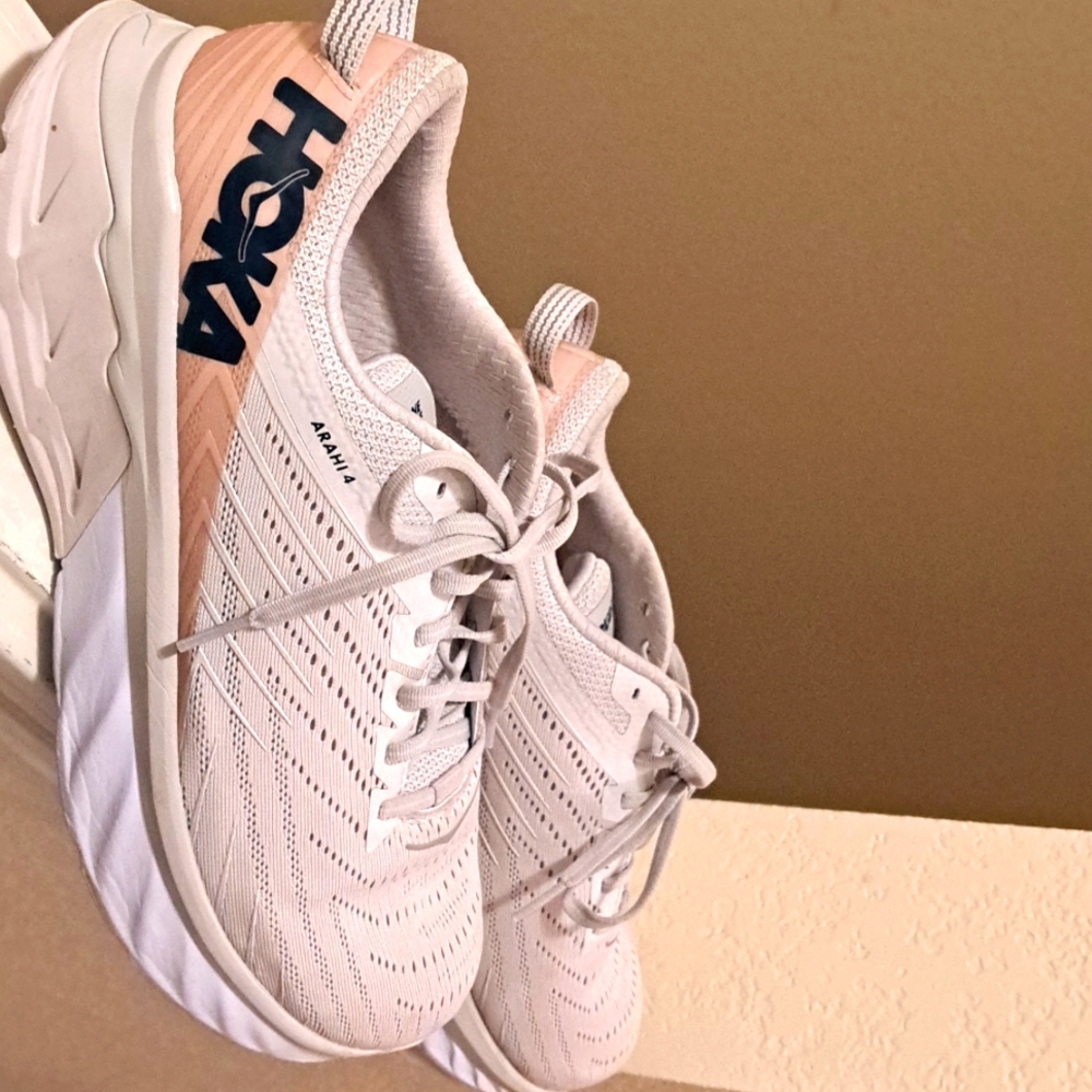 Hoka one one